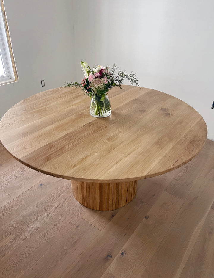 Lochlin Table